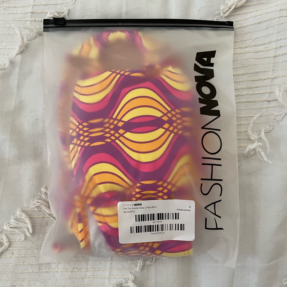 NEW never worn Fashion Nova two piece thong bikini - Picture 5 of 6